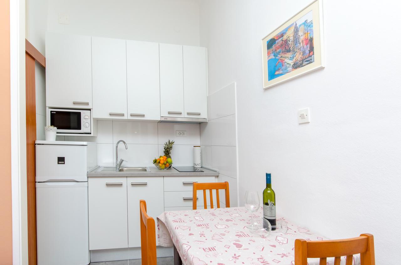 Classy Apartment Center Split Buitenkant foto