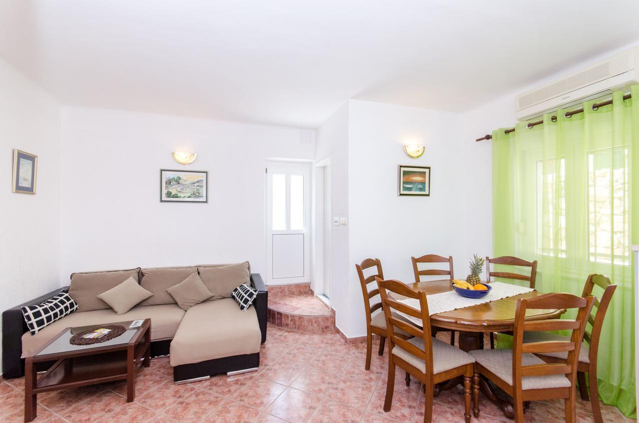 Classy Apartment Center Split Buitenkant foto